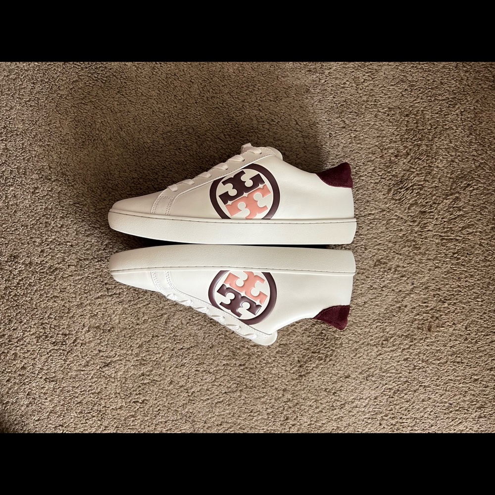 Tory Burch T logo sneaker
